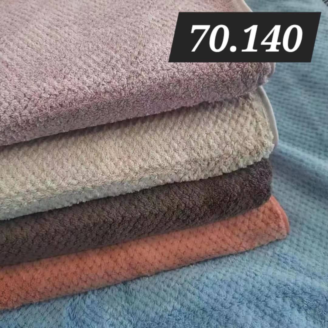 حوله استخری مسافرتی میکروفایبر - نانو مدل سوزنی کد 102 سایز 140*70